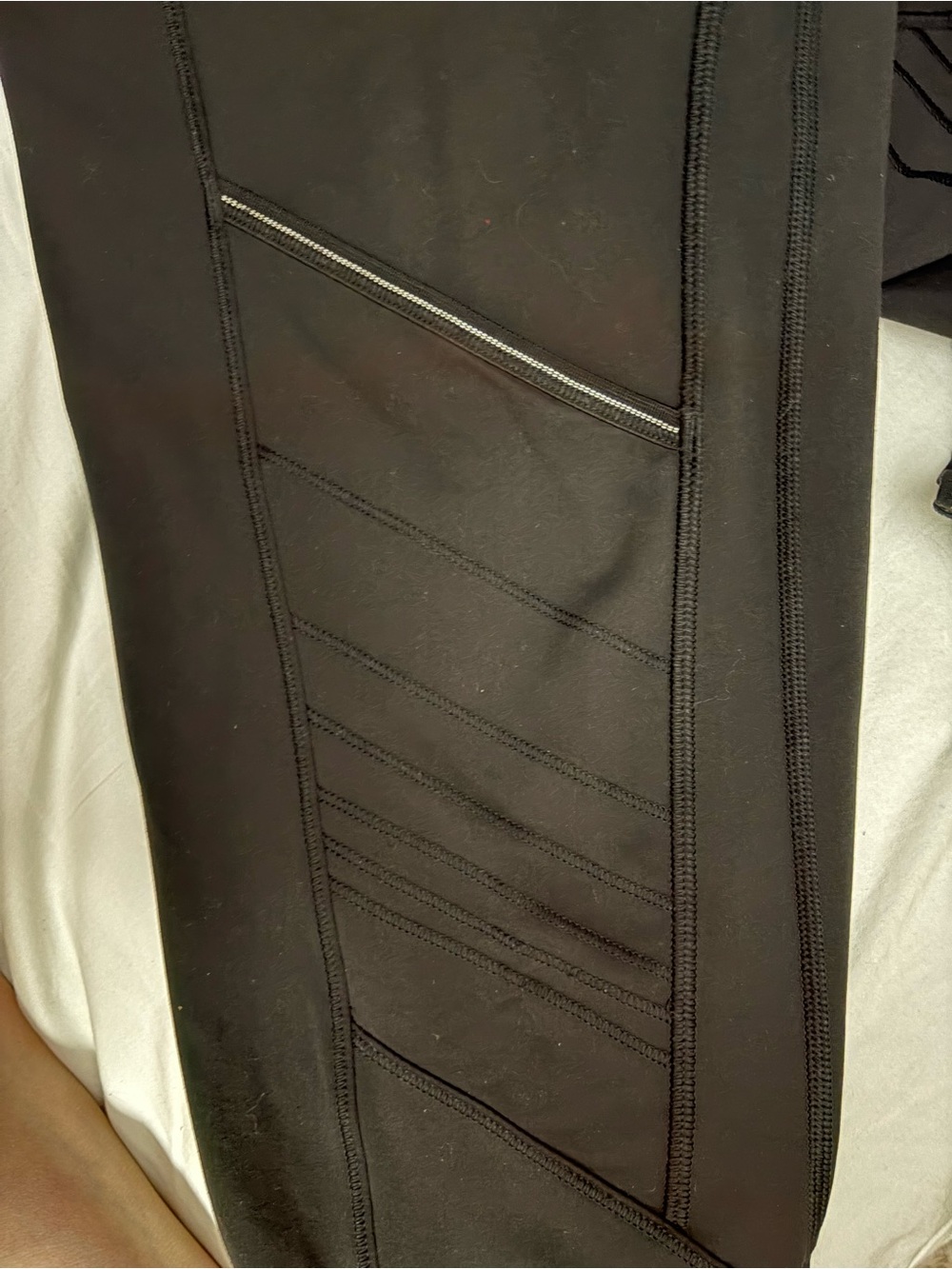 lululemon athletica Black Leggings with Black & White waist full length sz 6 - Picture 7 of 8